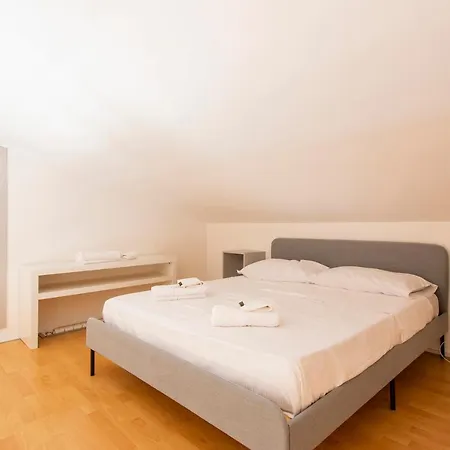 Altido Colorful Studio For 4 Near Leaning Tower With Parking Apartment